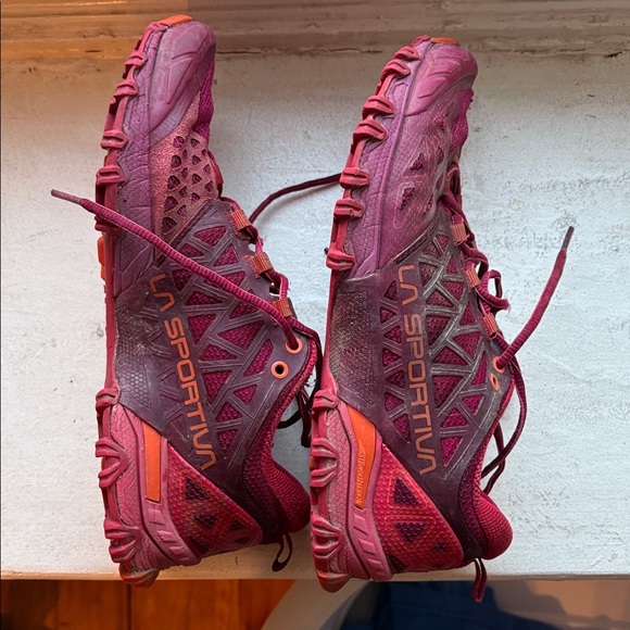 La Sportiva trail shoes - Picture 6 of 8